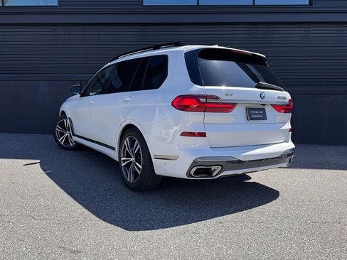 Used 2022 BMW X7 M50i w/ Dynamic Handling Package image 3