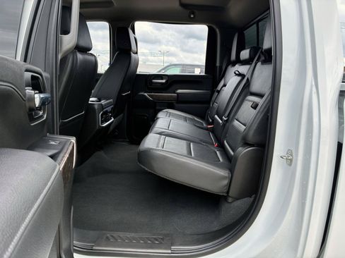 Used 2022 GMC Sierra 2500 Denali AWD/4WD image 28