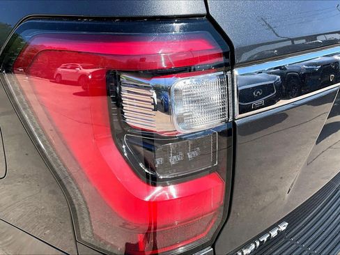 Used 2019 Ford Expedition Limited w/ Equipment Group 301A RWD image 28