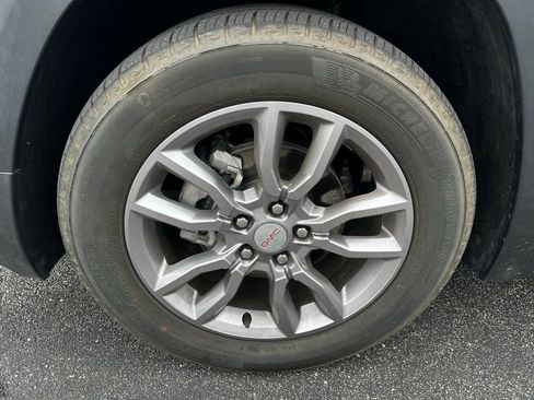 Used 2023 GMC Terrain SLT AWD/4WD image 18