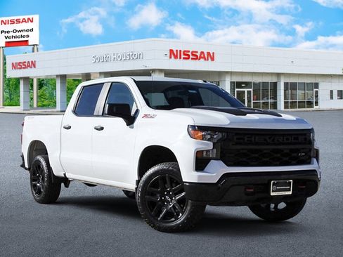 Used 2024 Chevrolet Silverado 1500 Custom Trail Boss image 1