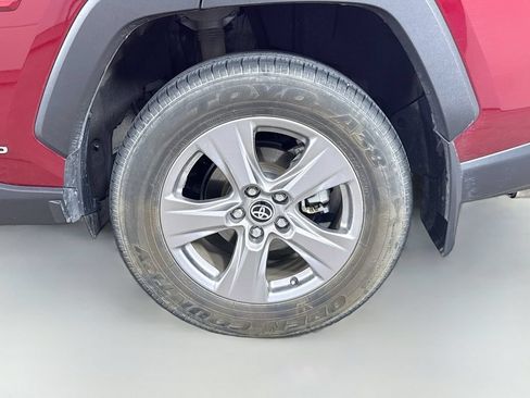Used 2024 Toyota RAV4 XLE AWD/4WD image 30