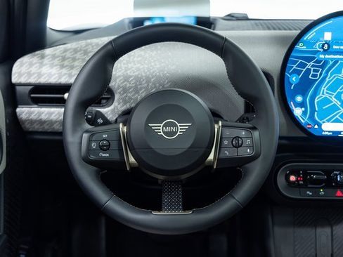 Certified 2025 MINI Cooper S image 16