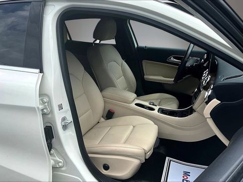 Used 2018 Mercedes-Benz GLA 250 4MATIC image 28