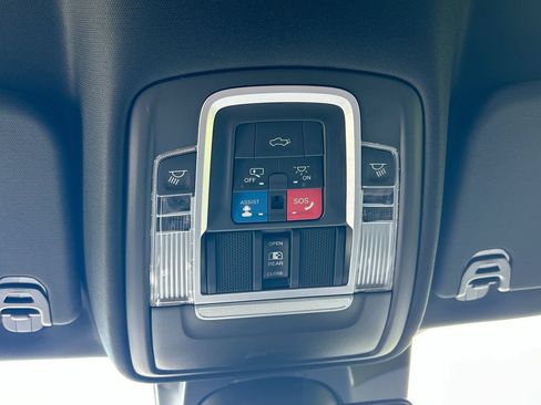 Used 2021 RAM 1500 Laramie w/ Sport Appearance Package AWD/4WD image 32