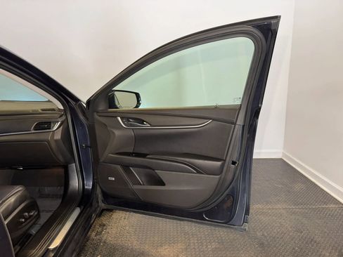 Used 2014 Cadillac XTS image 23