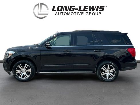 Used 2024 Ford Expedition XLT RWD image 2