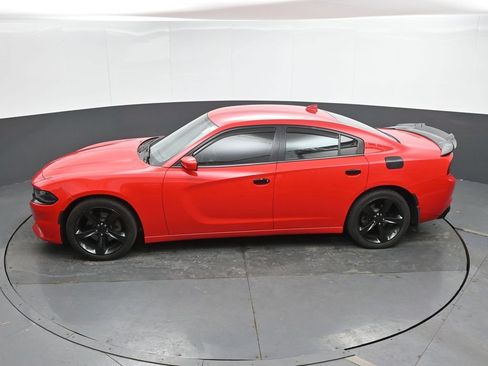 Used 2018 Dodge Charger R/T image 37