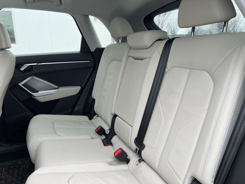 Used 2025 Audi Q3 2.0T Premium Plus w/ Premium Plus Package image 34