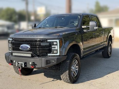 Used 2017 Ford F250 Lariat w/ Tow Technology Bundle AWD/4WD image 5