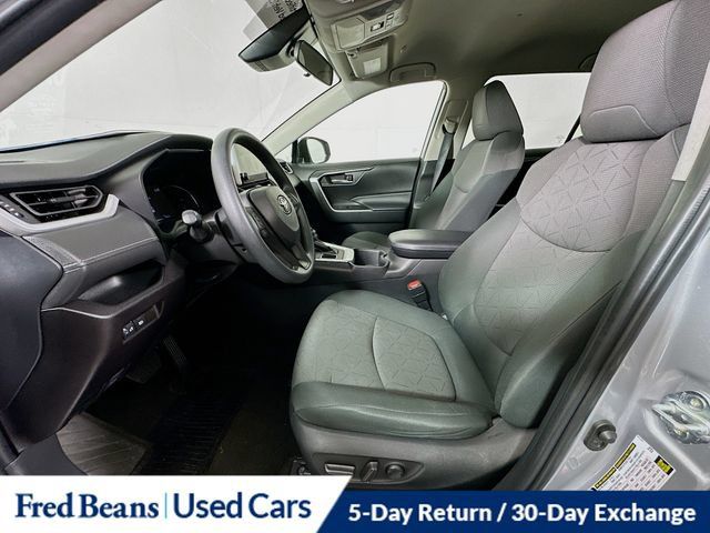 Used 2023 Toyota RAV4 XLE AWD/4WD image 25