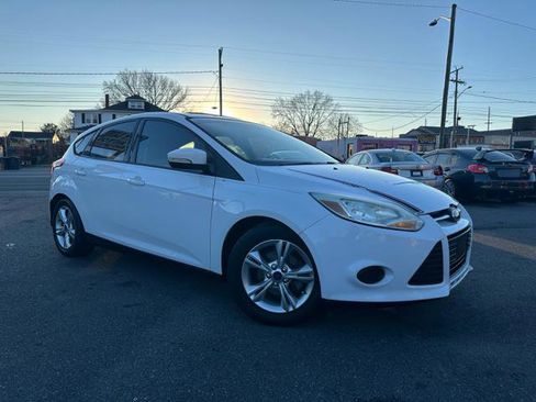 Used 2014 Ford Focus SE image 2