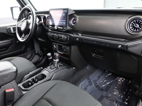 Used 2021 Jeep Wrangler Sport image 13