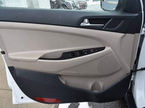 Used 2017 Hyundai Tucson SE image 14