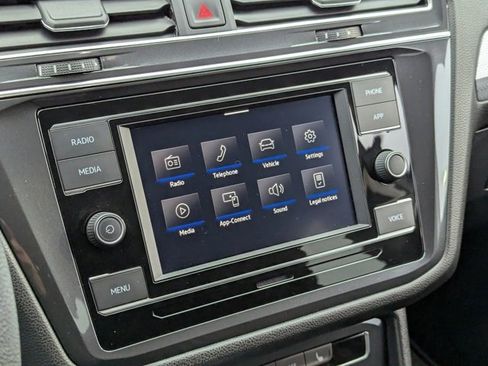 Used 2023 Volkswagen Tiguan S image 18