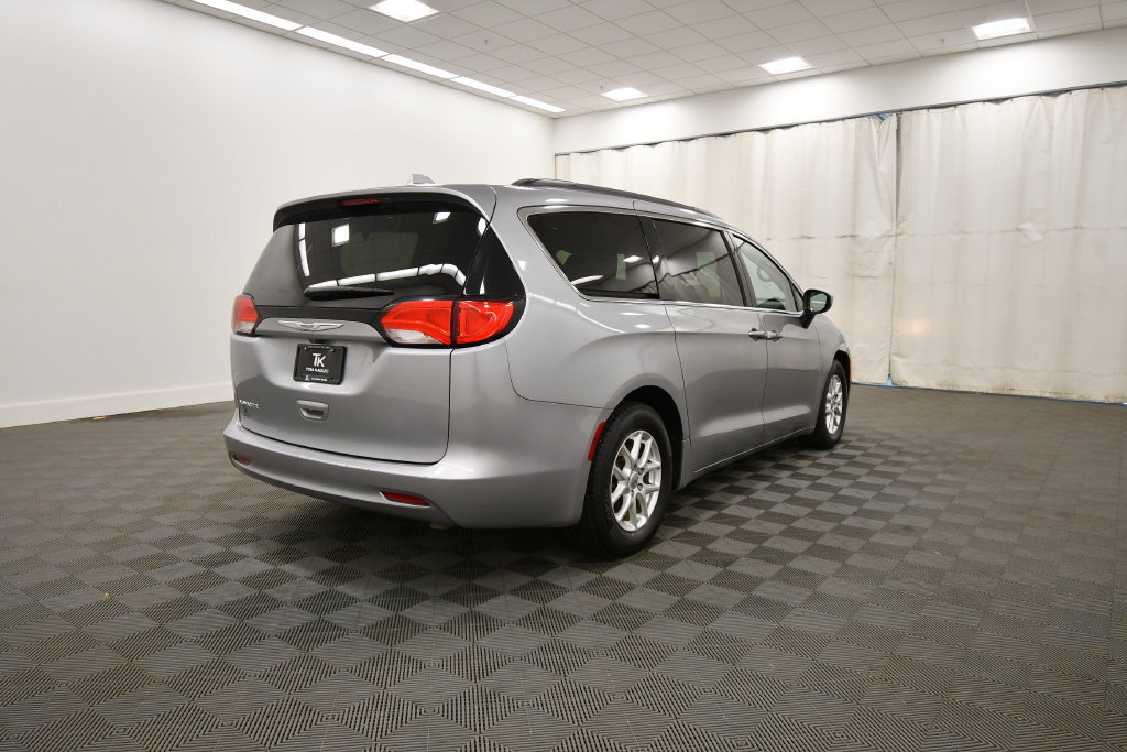 Used 2020 Chrysler Voyager Lxi FWD image 8