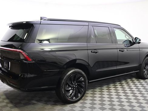 New 2026 Lincoln Navigator L Reserve w/ Jet Appearance Package AWD/4WD image 7
