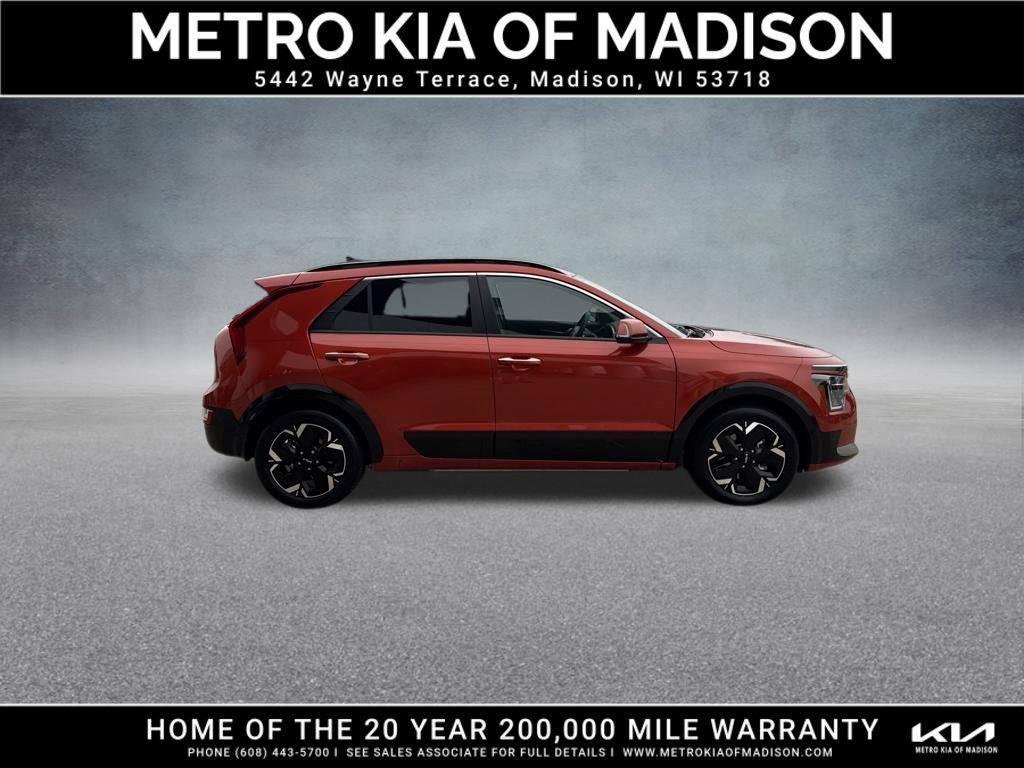 Used 2023 Kia Niro Wave w/ Wave Preserve Package FWD image 7