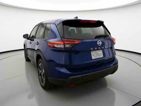 Used 2025 Nissan Rogue SV image 6