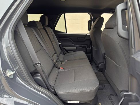 Used 2025 Toyota 4Runner SR5 RWD image 38
