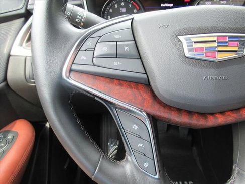 Used 2023 Cadillac XT5 Premium Luxury w/ Technology Package FWD image 22