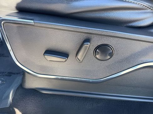 Used 2023 Ford F250 Lariat w/ FX4 Off-Road Package image 10