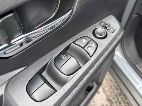 Used 2024 Nissan Kicks SR w/ SR Premium Package FWD image 11