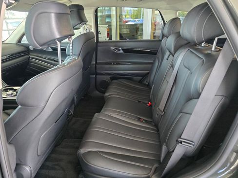 Used 2025 Genesis GV80 2.5T Standard AWD/4WD image 37
