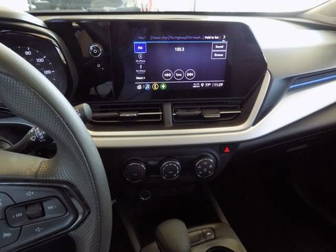 Used 2024 Chevrolet Trax LS image 16