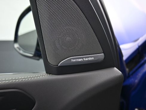 Used 2025 BMW X5 M60i image 10