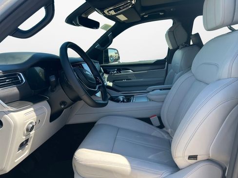 New 2026 Jeep Grand Wagoneer Summit AWD/4WD image 19