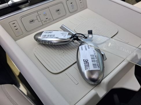 Used 2025 Hyundai Santa Fe Calligraphy AWD/4WD image 25