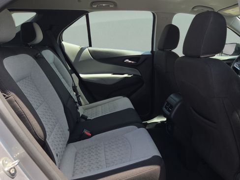 Used 2023 Chevrolet Equinox LS w/ Sport Edition FWD image 15