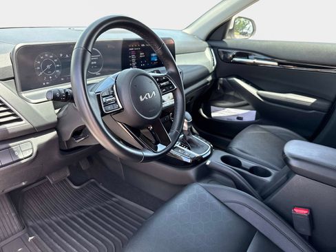 Used 2024 Kia Seltos EX FWD image 33