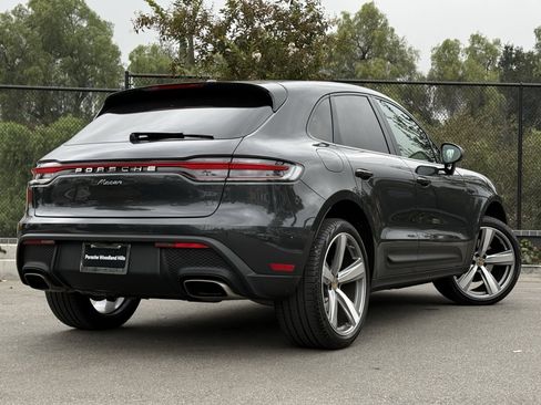 Used 2025 Porsche Macan image 7