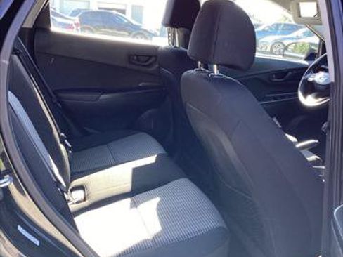 Used 2019 Hyundai Kona SE FWD image 19