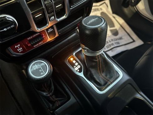 Used 2021 Jeep Gladiator Mojave image 23