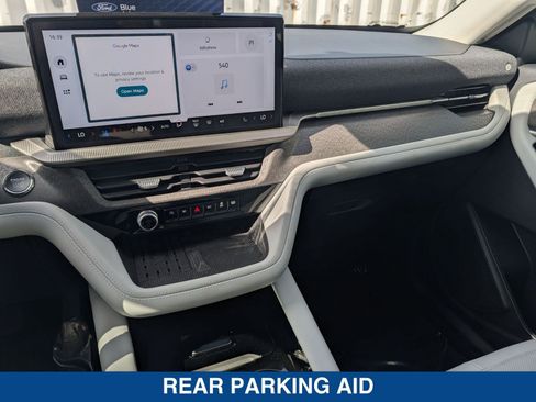 Used 2025 Ford Explorer Platinum w/ Ultimate Package AWD/4WD image 30