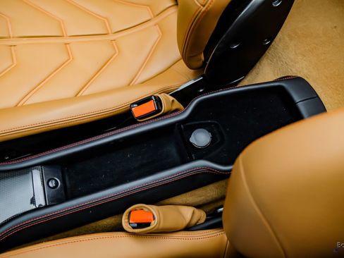 Used 2013 Ferrari 458 Spider image 83