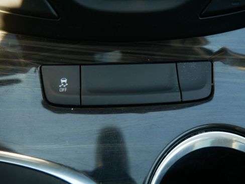 Used 2019 Buick Envision Premium w/ Driver Confidence Package image 23