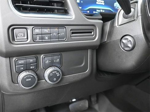 Certified 2022 Chevrolet Tahoe RST w/ Luxury Package image 21