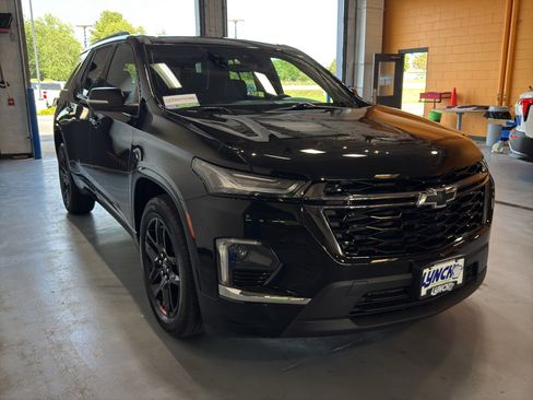 Used 2023 Chevrolet Traverse Premier w/ Redline Edition AWD/4WD image 8