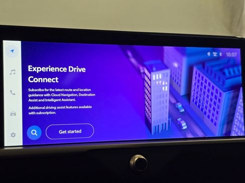 Certified 2025 Toyota Crown Platinum image 4