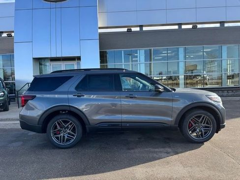 New 2026 Ford Explorer ST-Line w/ ST-Line Street Pack image 36