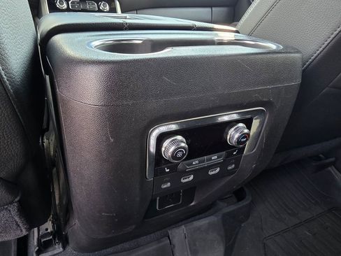 Used 2021 GMC Yukon Denali w/ Denali Ultimate Package AWD/4WD image 25