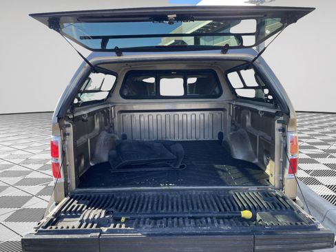 Used 2012 Ford F150 Lariat w/ Lariat Chrome Pkg image 27