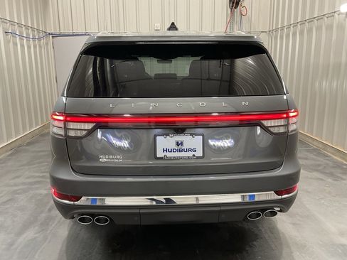 Used 2025 Lincoln Aviator Reserve w/ Luxury Package image 23