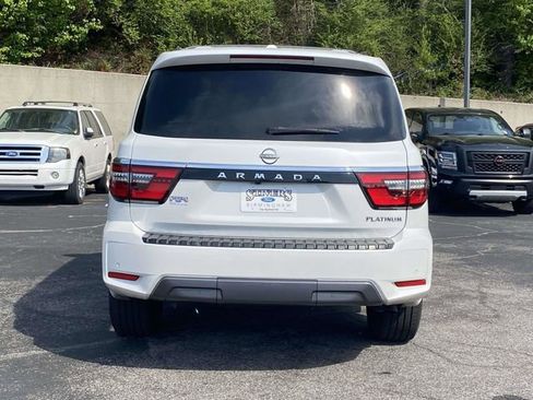 Used 2022 Nissan Armada Platinum w/ Captain's Chairs Package image 5