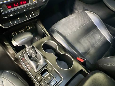 Used 2019 Kia Sorento EX AWD/4WD image 26