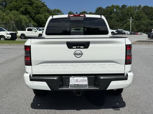 New 2025 Nissan Frontier SV w/ SV Convenience Package RWD image 29